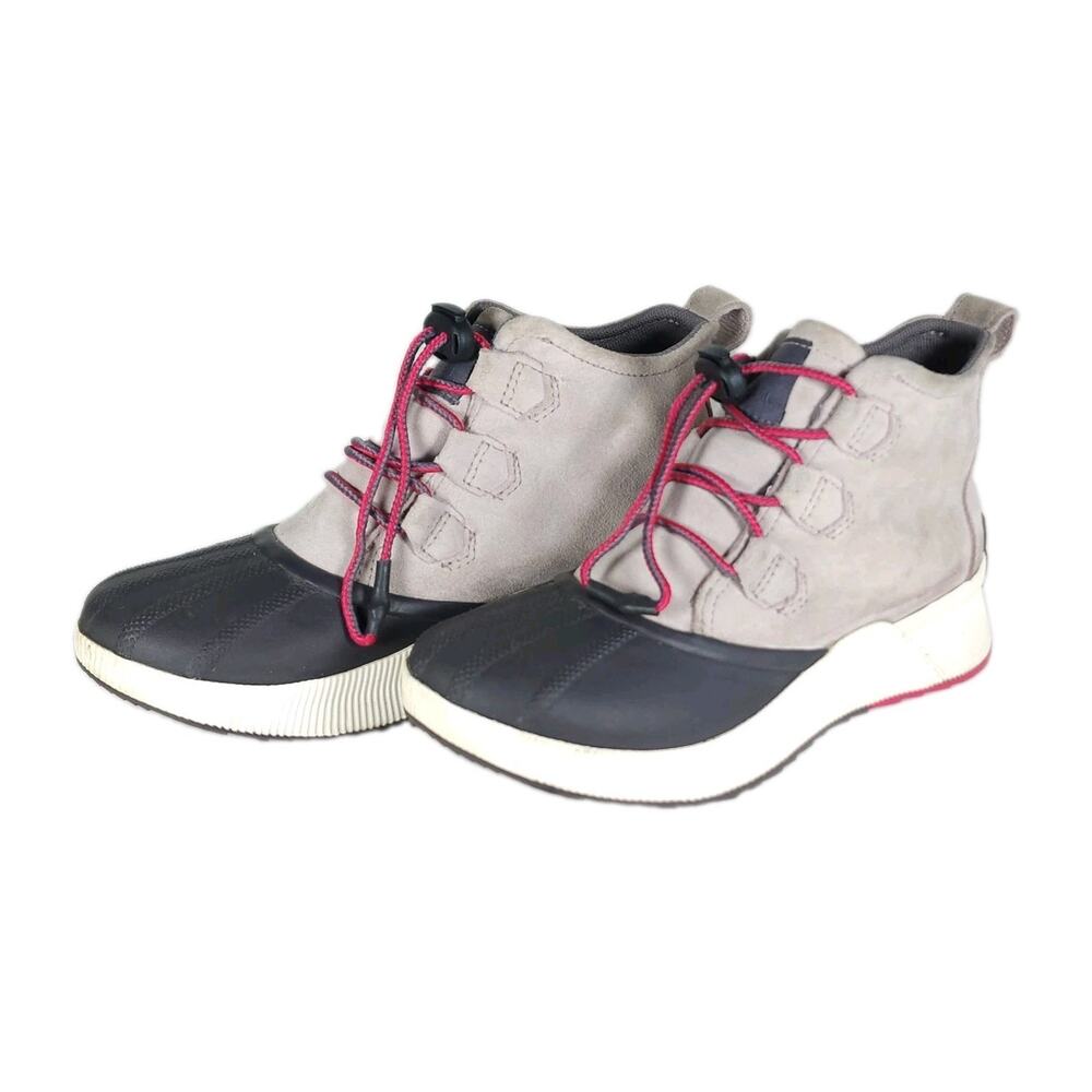 Sorel Out N About Y US7/ W8 Light Gray Suede Classic Rain Duck Boot